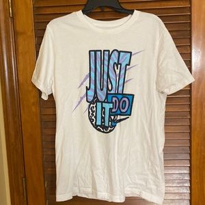 NIKE T-shirt